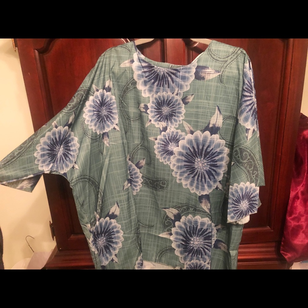 Pastel Green Floral Spring Blouse